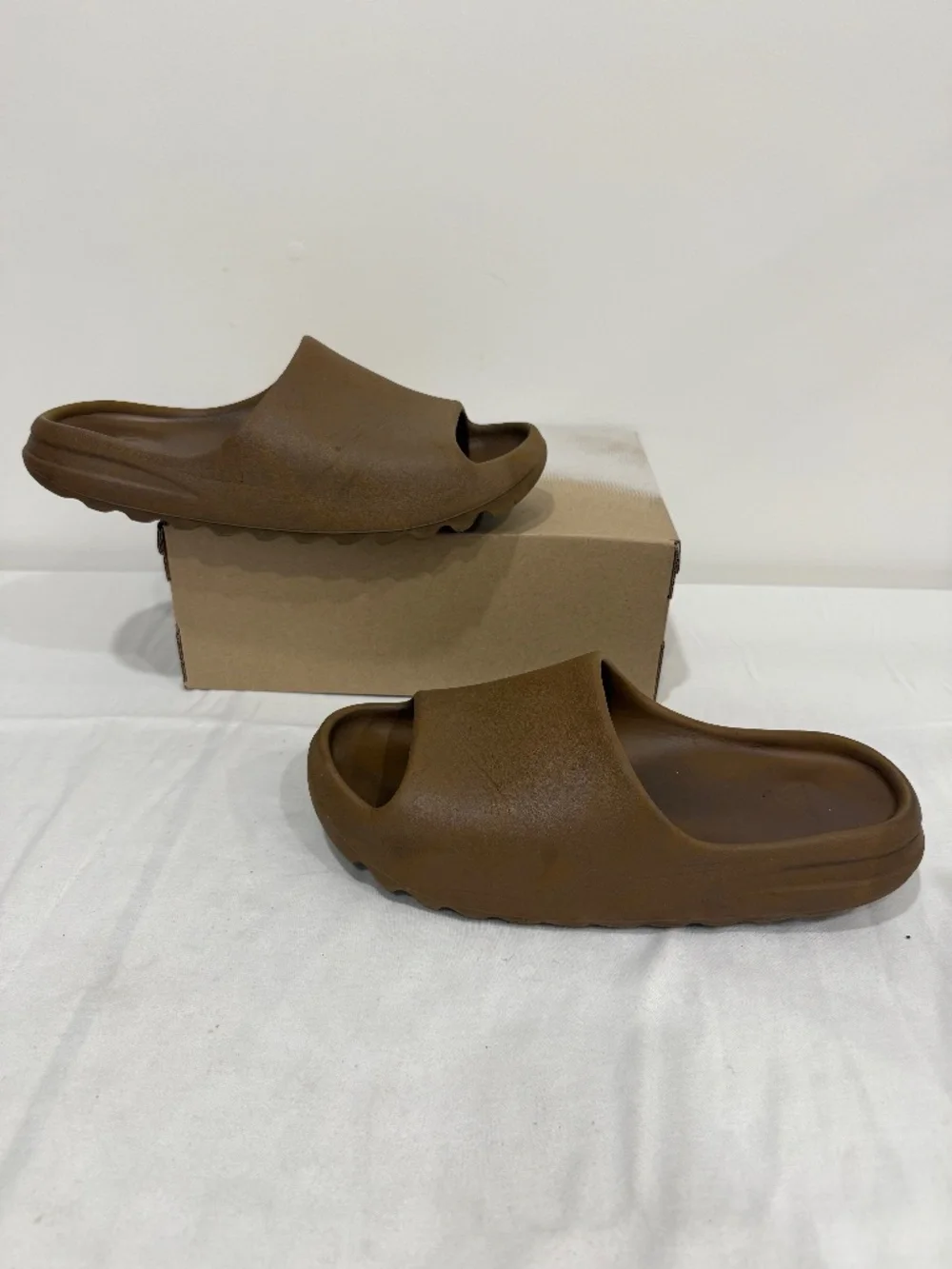 Used W/O Box! Men's Adidas x Yeezy Slides Brown Comfortable Summer Size 13